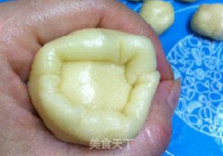 蛋黄酥的做法步骤:5