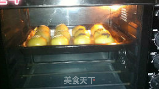 蛋黄酥的做法步骤:23