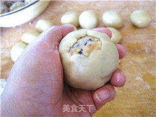 什锦果仁月饼的做法步骤:18