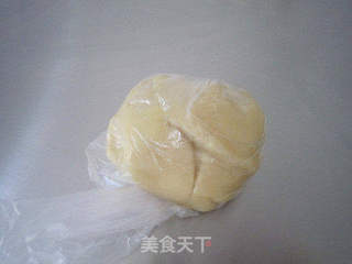 美味松仁红豆沙月饼的做法步骤:5