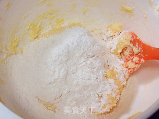 【万圣节糖霜饼干】的做法步骤:3