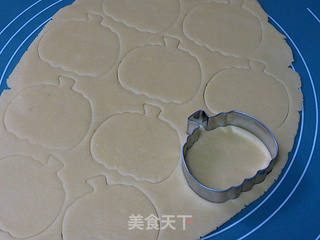 【万圣节糖霜饼干】的做法步骤:6
