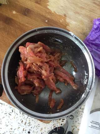 鱼香肉丝的做法步骤:2