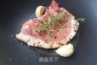 香煎猪扒佐糖醋甜椒的做法步骤:7