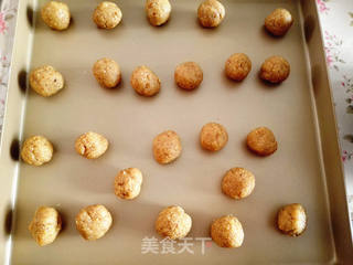 万圣节之黑芝麻球——蜘蛛&小精灵的做法步骤:5