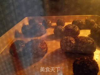 万圣节之黑芝麻球——蜘蛛&小精灵的做法步骤:11