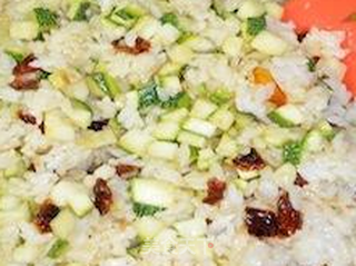 干锅罗勒双丁炒饭--迷你蕃茄干(一)的做法步骤:11
