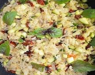干锅罗勒双丁炒饭--迷你蕃茄干(一)的做法步骤:14