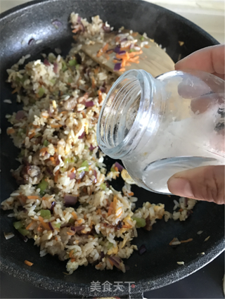 肉末蔬菜炒饭的做法步骤：7