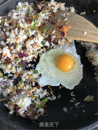 肉末蔬菜炒饭的做法步骤：5