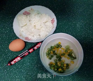 什锦炒饭的做法步骤:4