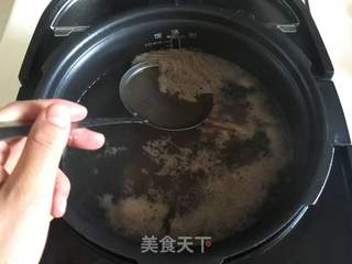 莲藕棒骨汤的做法步骤:4