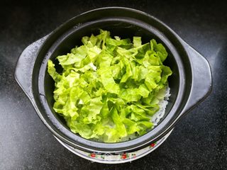简易美味的煲仔饭的做法步骤:7