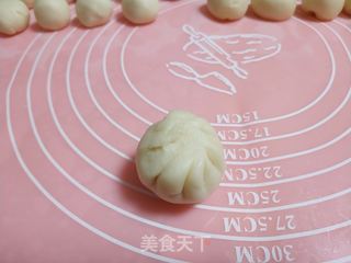 烫面蛋黄酥的做法步骤:8
