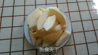 雪耳梨子百合猪骨汤的做法步骤:3