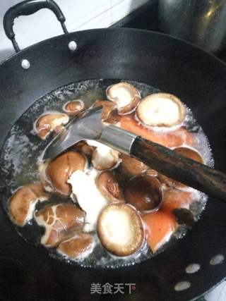 纯手工香菇猪肉水饺的做法步骤:2