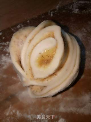 传统花卷的做法步骤:5