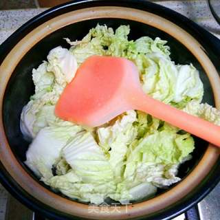 白菜炖冻豆腐#秋季滋阴润肺#的做法步骤:3