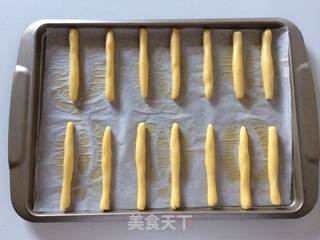 万圣节恐怖女巫手指的做法步骤:6