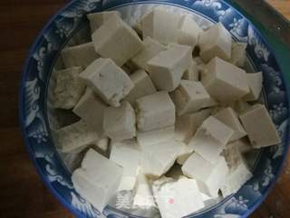 油豆腐扒菜心的做法步骤:3