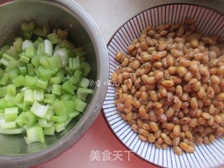 芹菜黄豆小咸菜的做法步骤：7