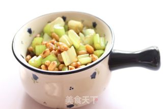 芹菜黄豆小咸菜的做法步骤:11