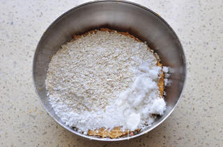 燕麦红薯饼的做法步骤:5