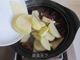 土豆香菇烧肉的做法步骤:7