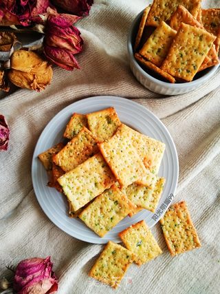 芝麻香葱饼干的做法步骤:26