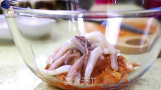 韩式鱿鱼泡菜饼的做法步骤:5