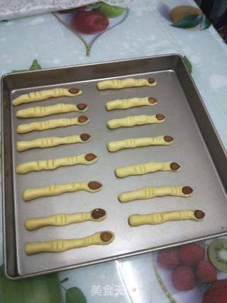 女巫手指饼干的做法步骤:11