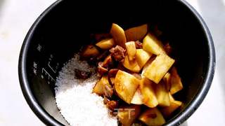 香肠焖饭的做法步骤:10