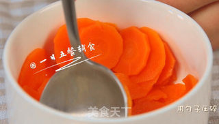 胡萝卜莲藕鸡块 的做法步骤:3