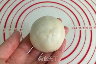 四色螺旋蛋黄酥的做法步骤:12