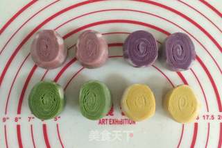 四色螺旋蛋黄酥的做法步骤:20