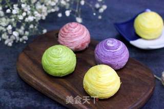 四色螺旋蛋黄酥的做法步骤:28