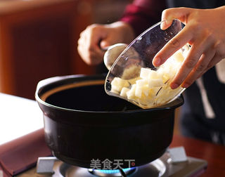 燕窝雪梨羹的做法步骤:4