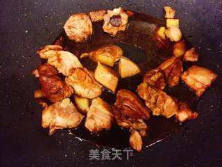 姜母鸭的做法步骤:7