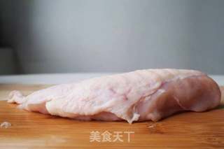 健康西式鸡胸肉炒河粉的做法步骤:3