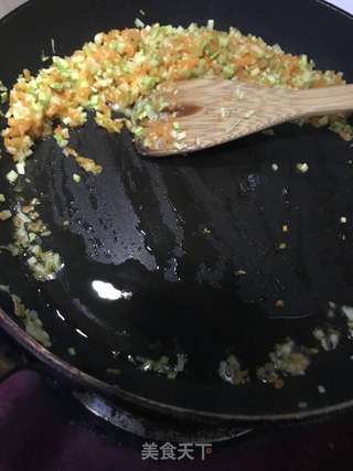 西葫芦胡萝卜蛋炒饭的做法步骤:5