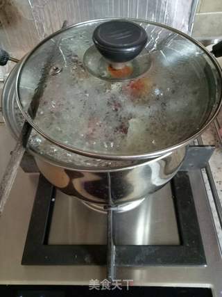 秋季滋阴润肺:红枣银耳秋梨羹的做法步骤：4