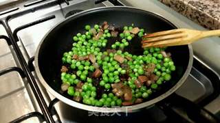 腊肉豌豆焖饭的做法步骤:4