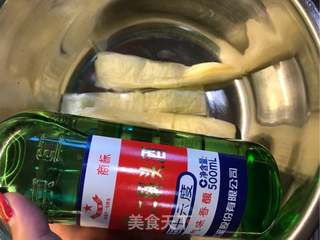 自制黑胡椒风味脆皮肠的做法步骤:12