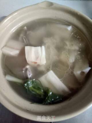 秋季润肺~莲藕排骨汤的做法步骤:6