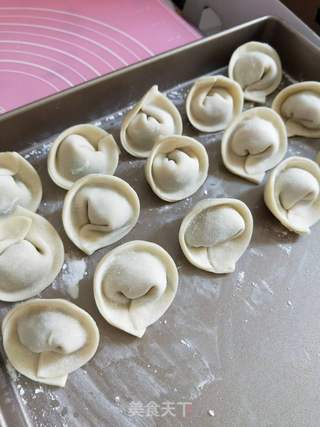吉祥如意——元宝水饺的做法步骤:8