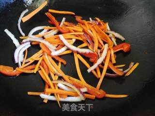 黑胡椒汁培根意大利面的做法步骤:4