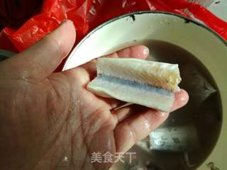 糖醋刀鱼的做法步骤:5