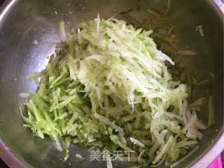 萝卜丝肉蒸饺#秋季滋阴润肺#的做法步骤：4