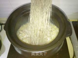 东北猪肉酸菜炖粉条的做法步骤:7