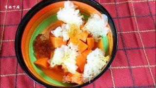 这碗汤和周末好搭噢:木瓜银耳桃胶糖水的做法步骤:4